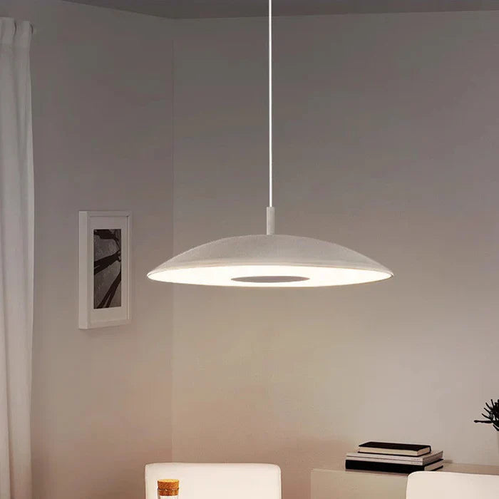 Schlanke LED-Pendelleuchte in Tellerform – Moderne Deckenleuchte