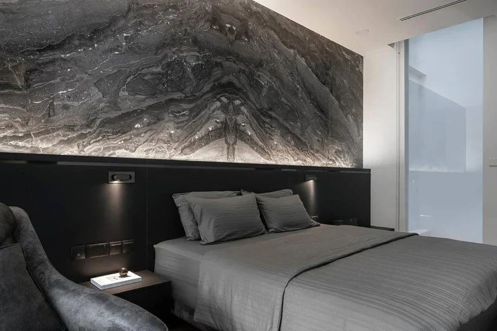 Moderne regulierbare LED-Wandleuchte zum Lesen