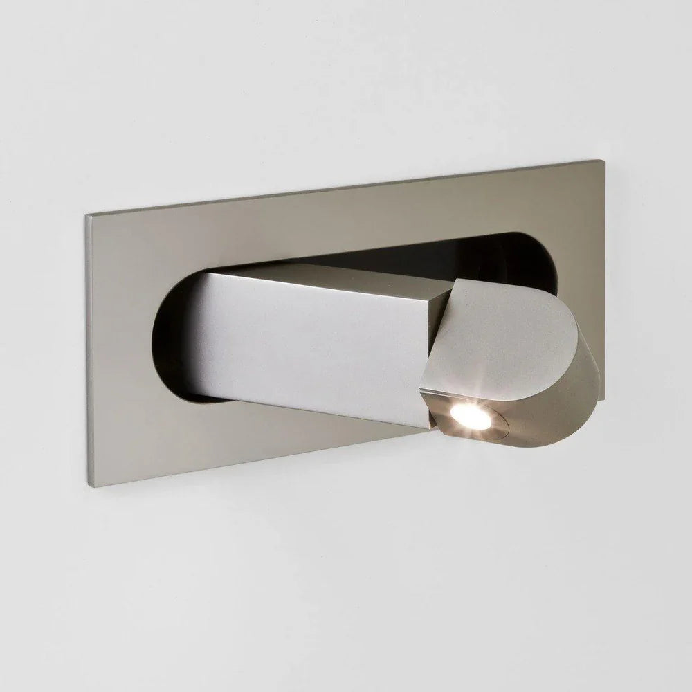 Moderne regulierbare LED-Wandleuchte zum Lesen