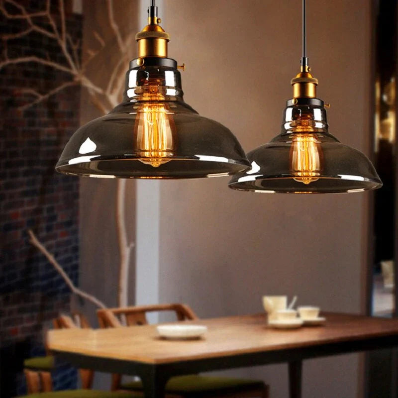Industrielle Pendelleuchte mit Rauchglas – Retro-Design