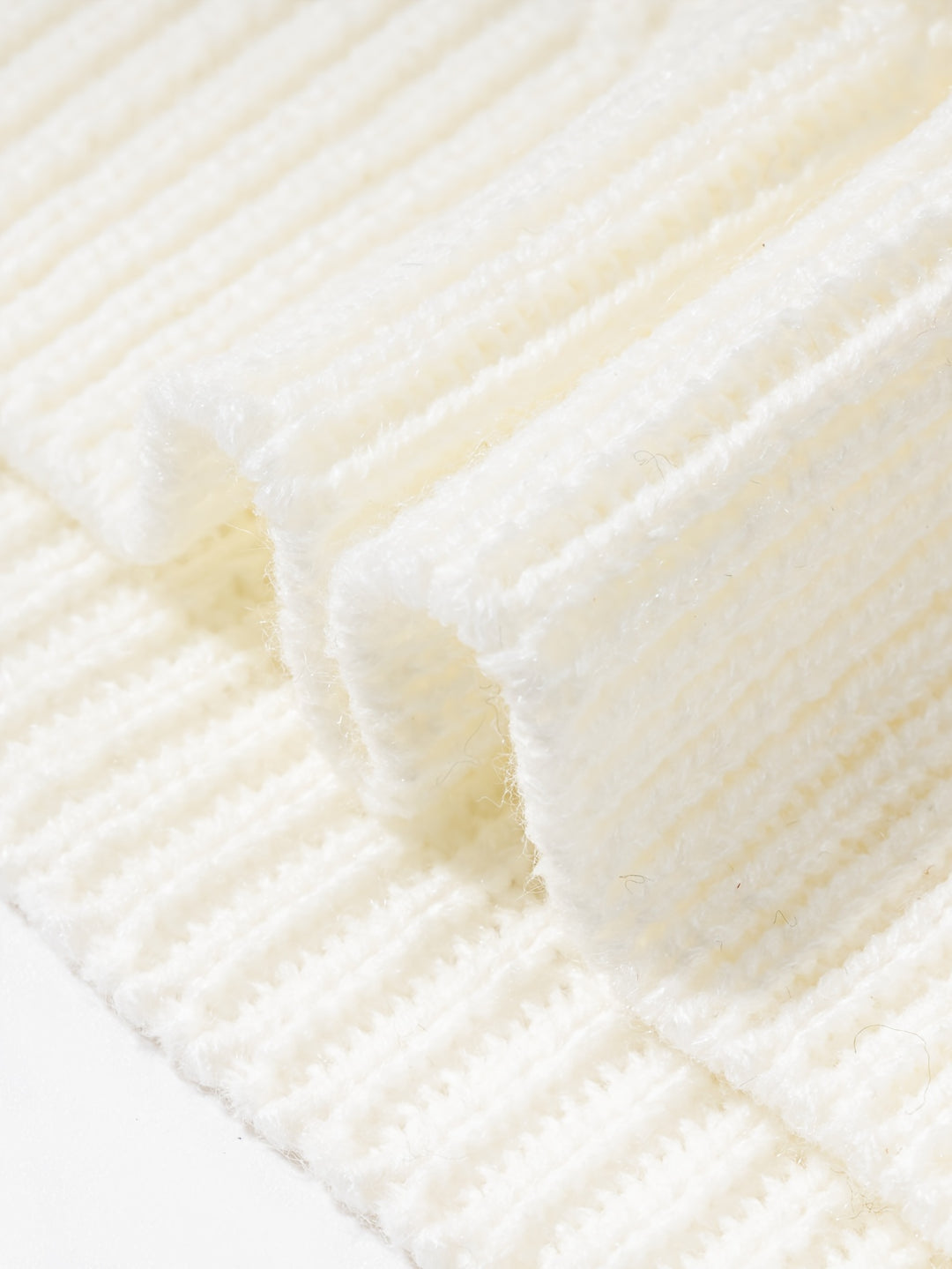 Herrenpullover mit Farbverlauf und Rundhalsausschnitt