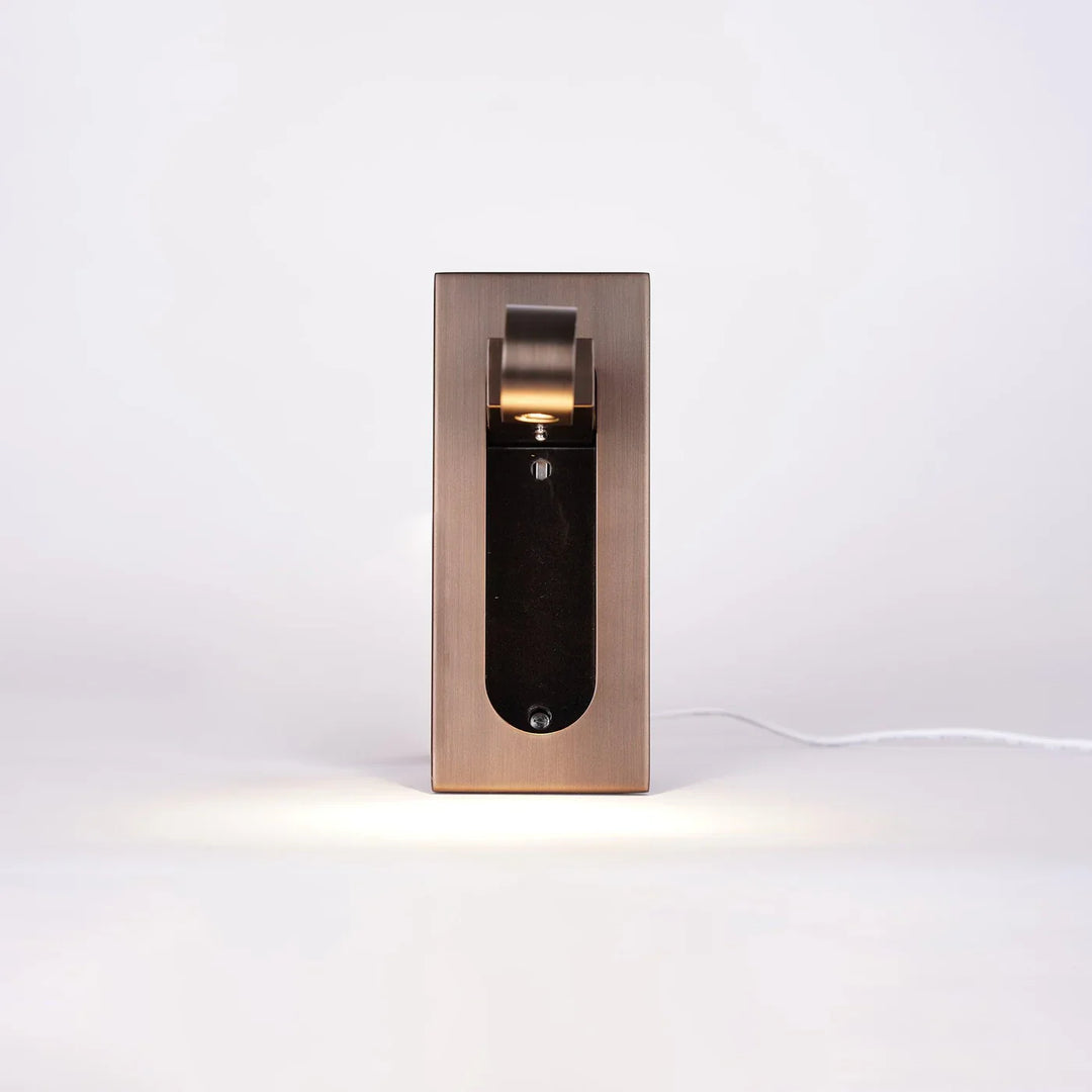 Moderne regulierbare LED-Wandleuchte zum Lesen