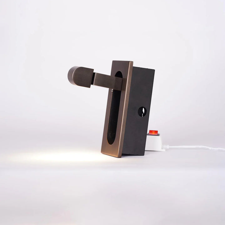 Moderne regulierbare LED-Wandleuchte zum Lesen