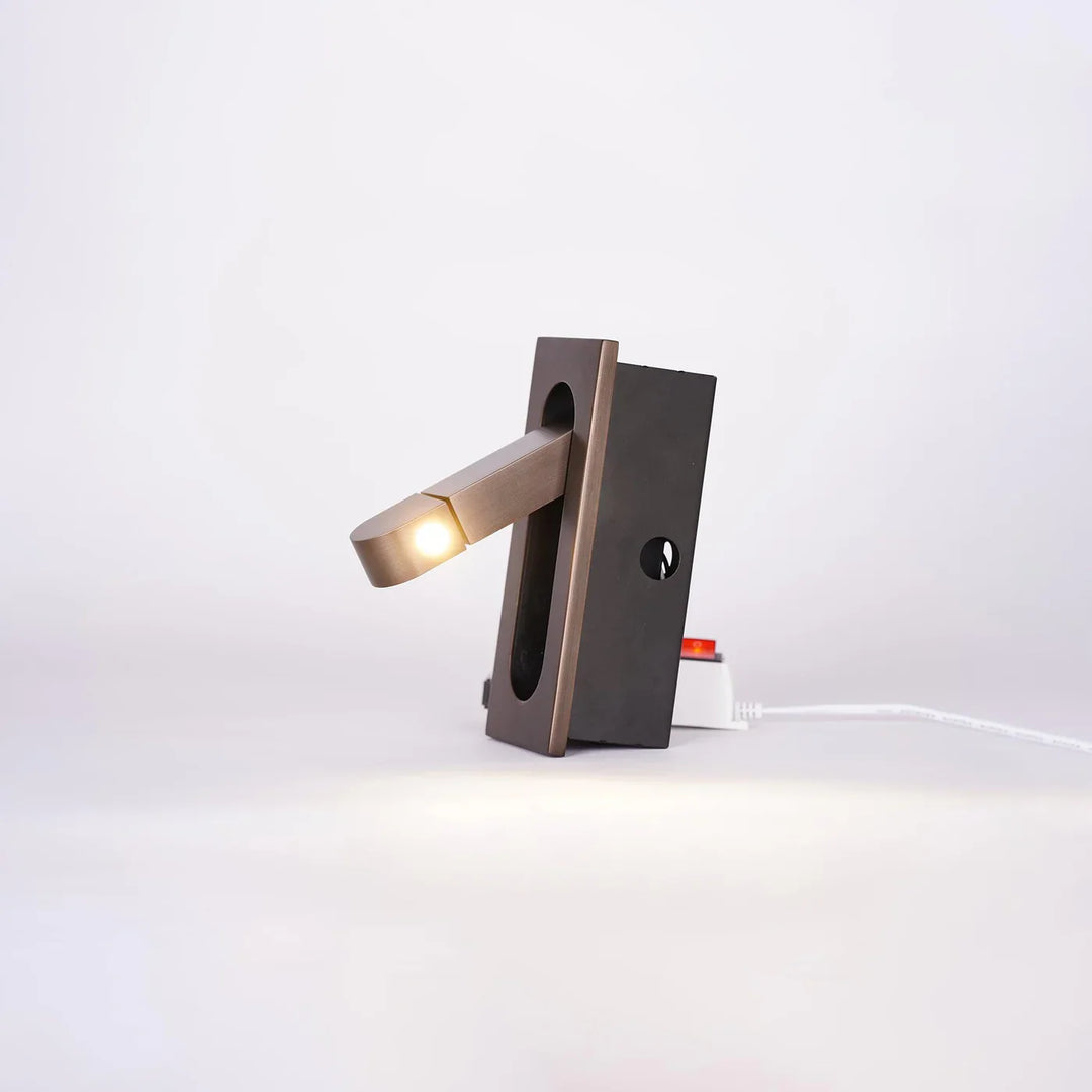 Moderne regulierbare LED-Wandleuchte zum Lesen