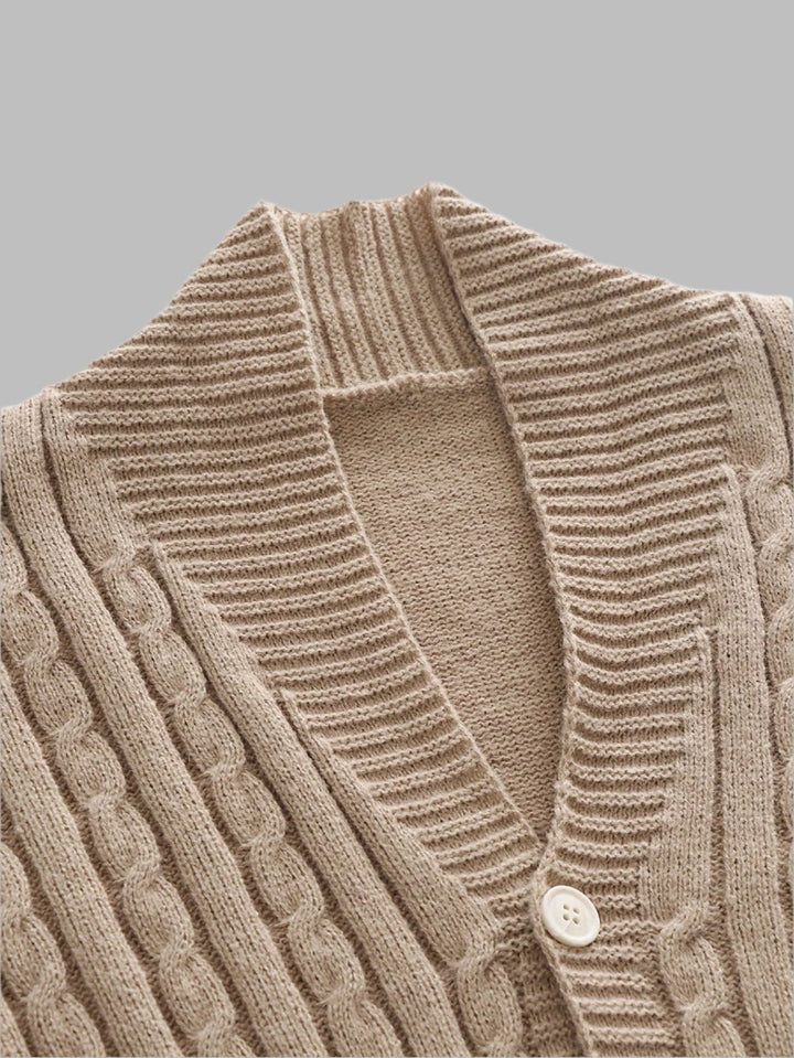 Langer Herren-Cardigan mit Zopfmuster und Knöpfen