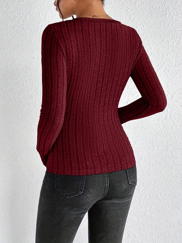 Weinroter Damenpullover mit V-Ausschnitt und langen Ärmeln