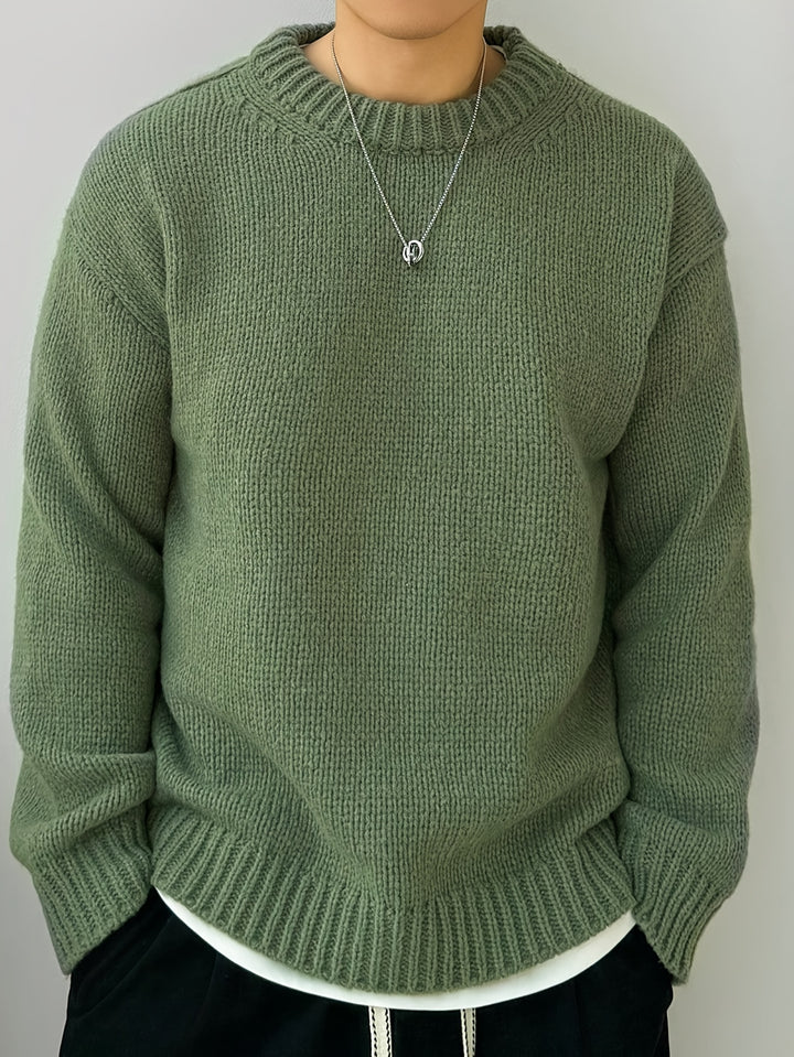 Klassischer Herrenpullover mit grobem Strickmuster