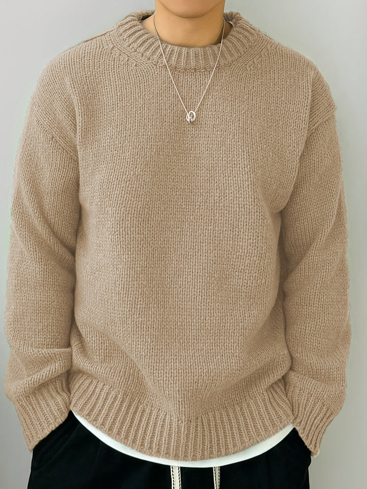Klassischer Herrenpullover mit grobem Strickmuster