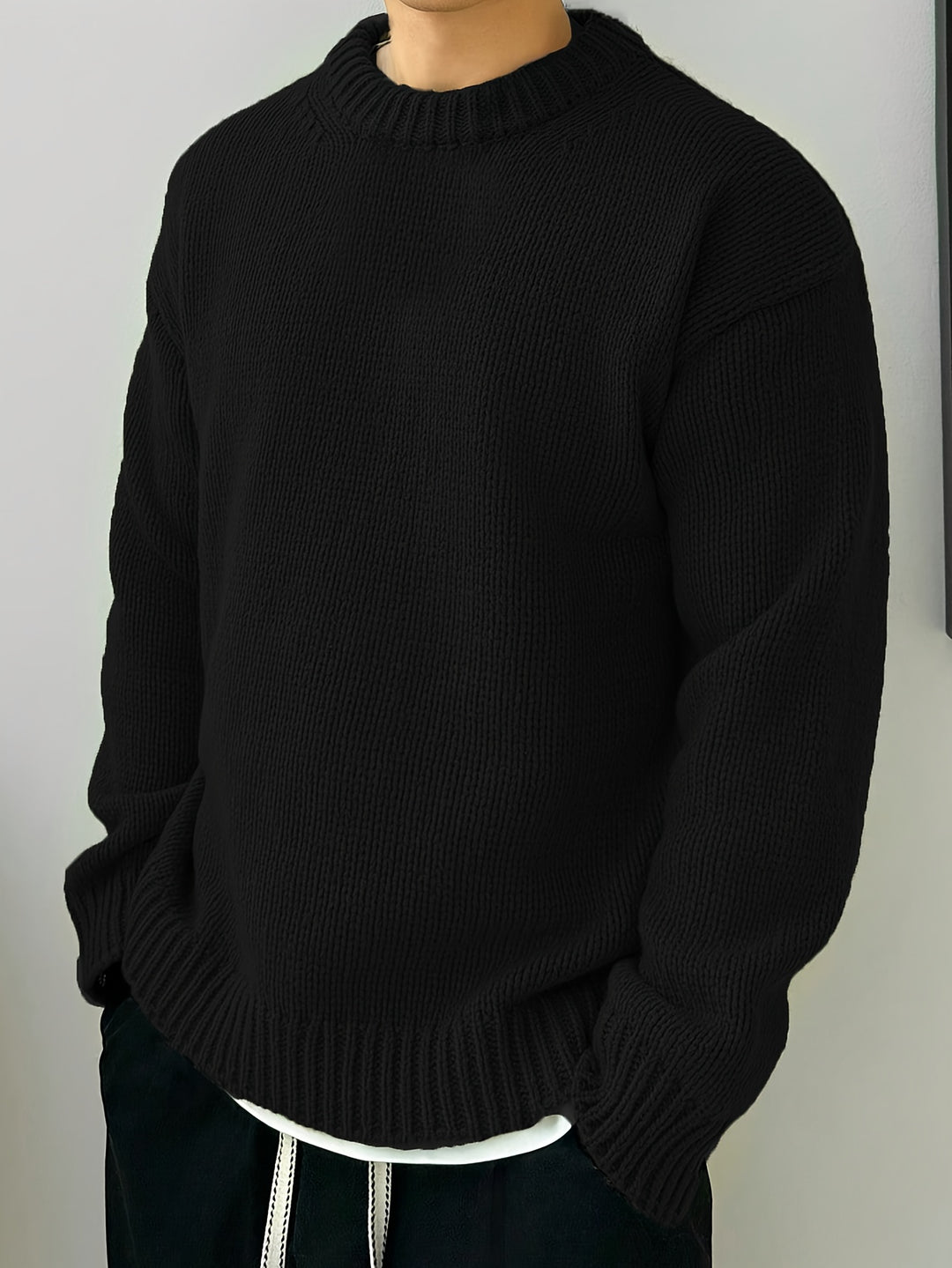 Klassischer Herrenpullover mit grobem Strickmuster