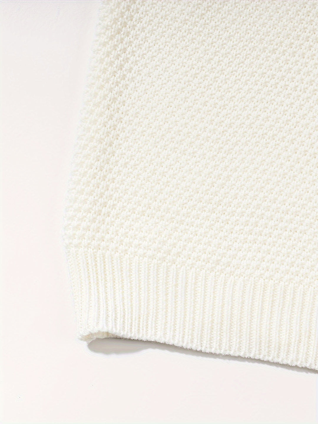 Herrenpullover mit Farbverlauf und Rundhalsausschnitt