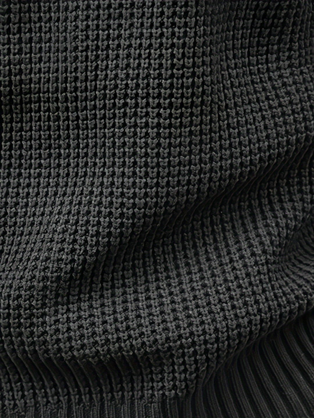 Herren Grobstrickpullover im klassischen Schnitt