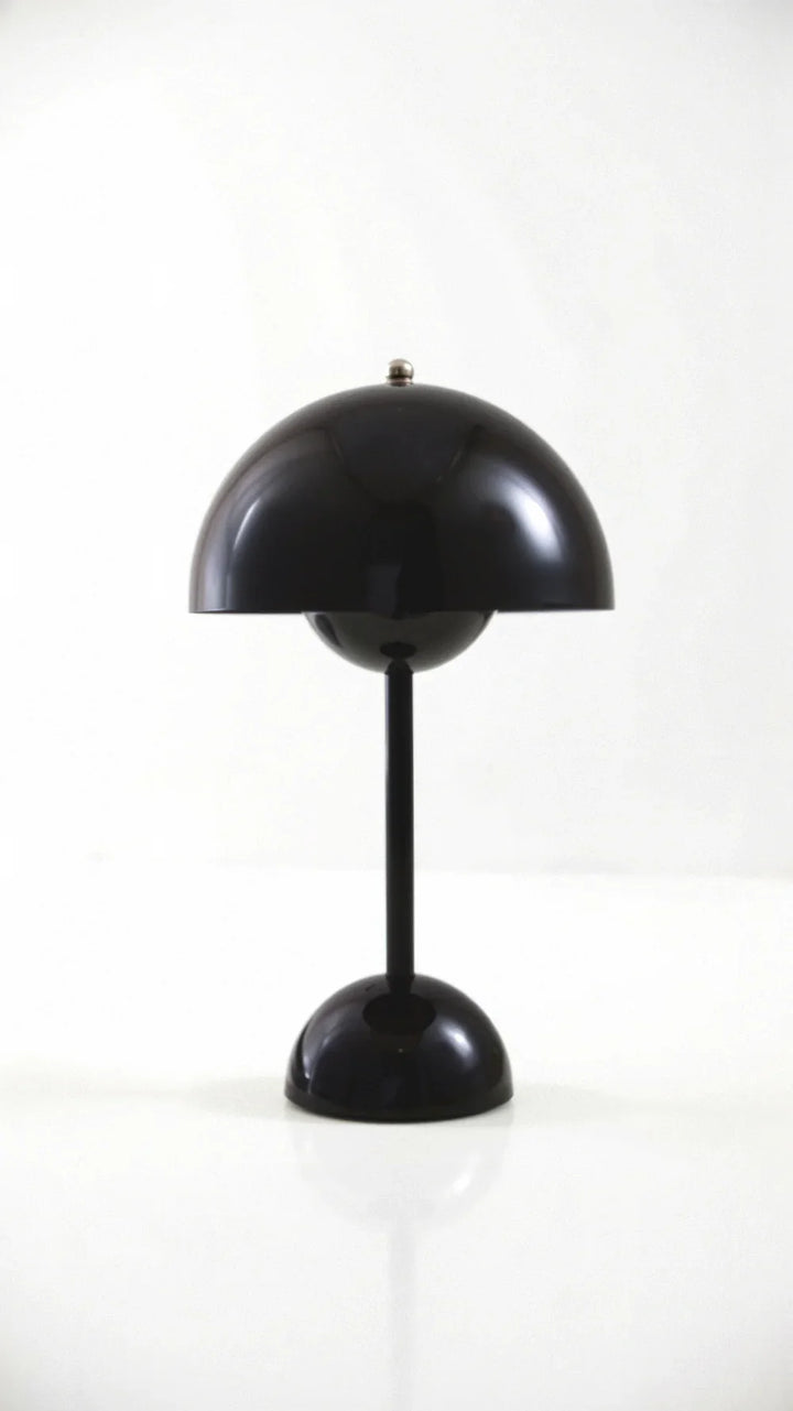 Kabellose Tischlampe mit minimalistischem Design