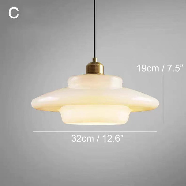 Pendelleuchte mit Milchglas-Schirm