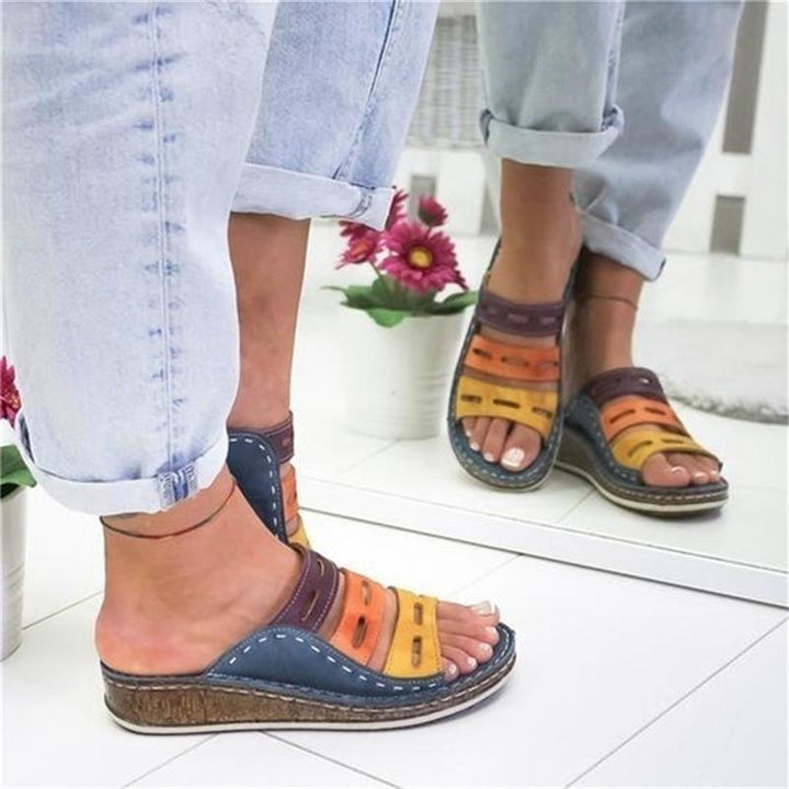 Bunte orthopädische Sommersandalen