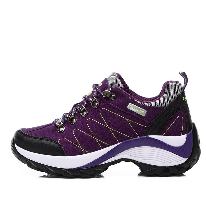 Moderne Damensneaker mit sportlichem Schnitt