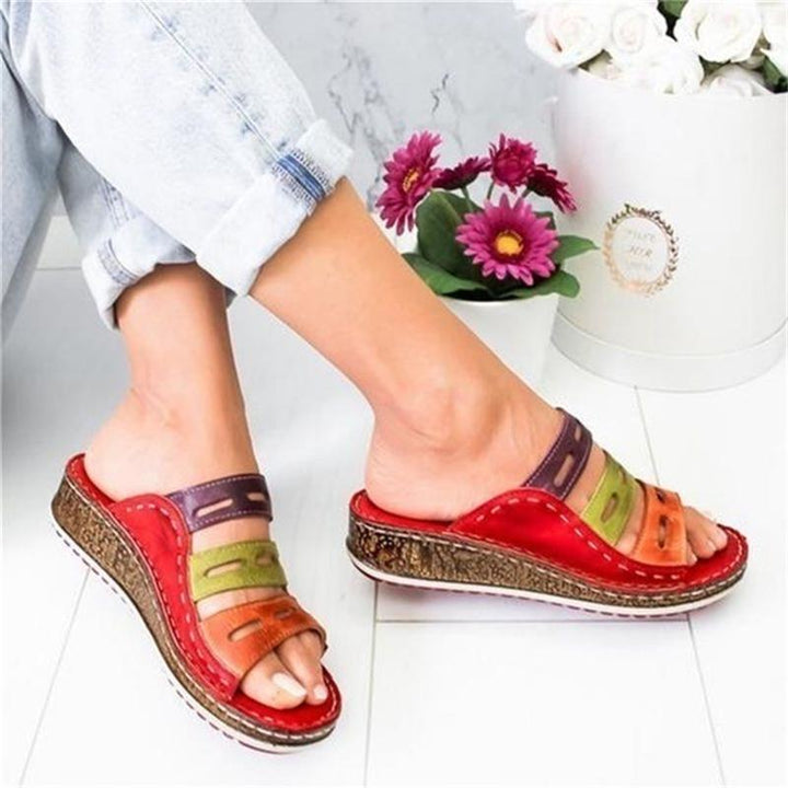 Bunte orthopädische Sommersandalen