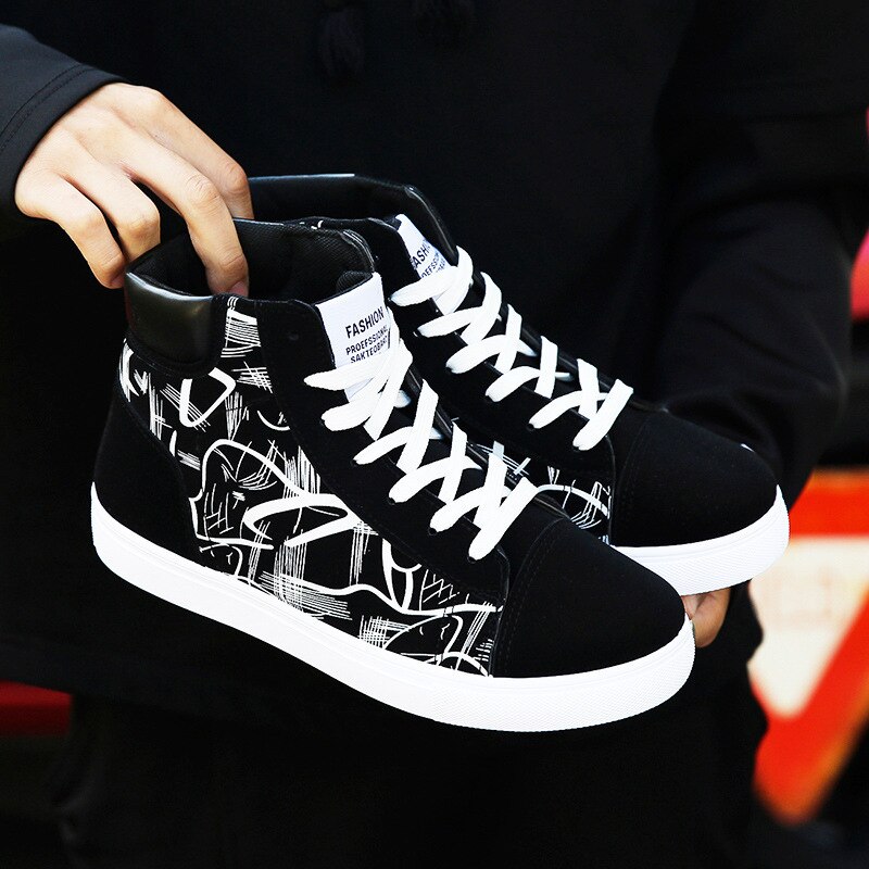 Hohe Herren-Sneakers mit Grafik-Print