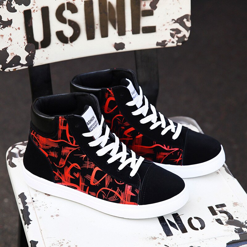 Hohe Herren-Sneakers mit Grafik-Print