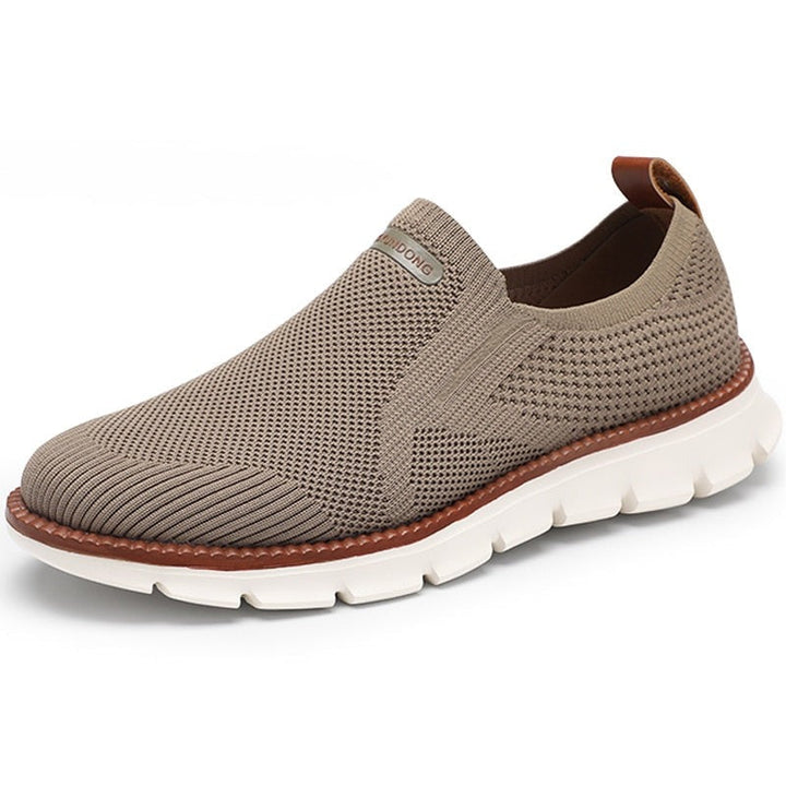 Leichte und bequeme Schlupfschuhe für Männer mit orthopädischer Sohle