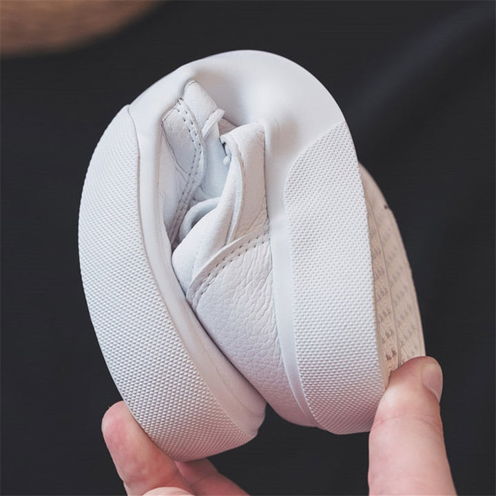Weiße Damen-Turnschuhe mit Gummisohle