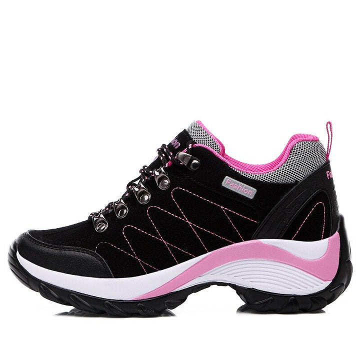 Moderne Damensneaker mit sportlichem Schnitt