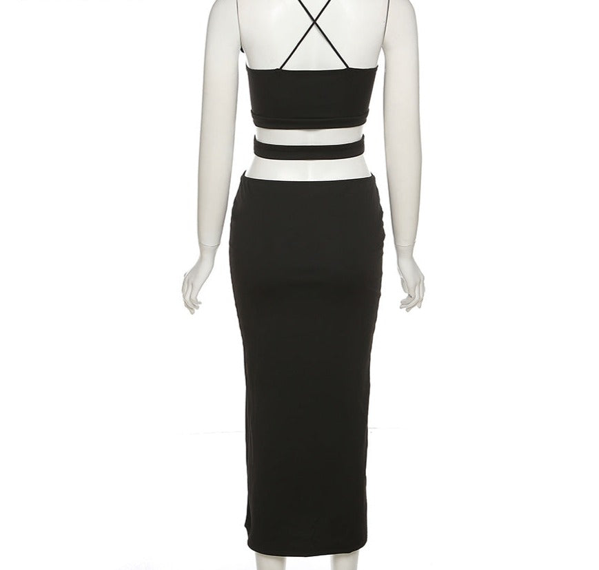 Sinnliches Abendkleid mit Cutouts und Schlitz