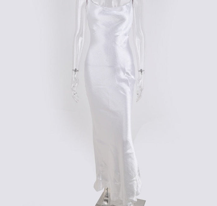 Midikleid aus Satin mit tiefem Rückenausschnitt und zarten Trägern