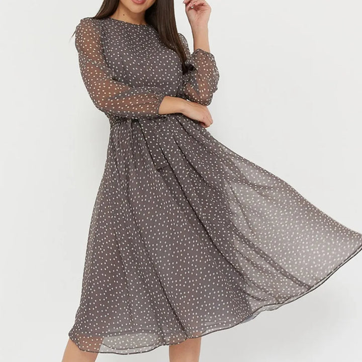 Sommerliches Midikleid mit Erbsenmuster