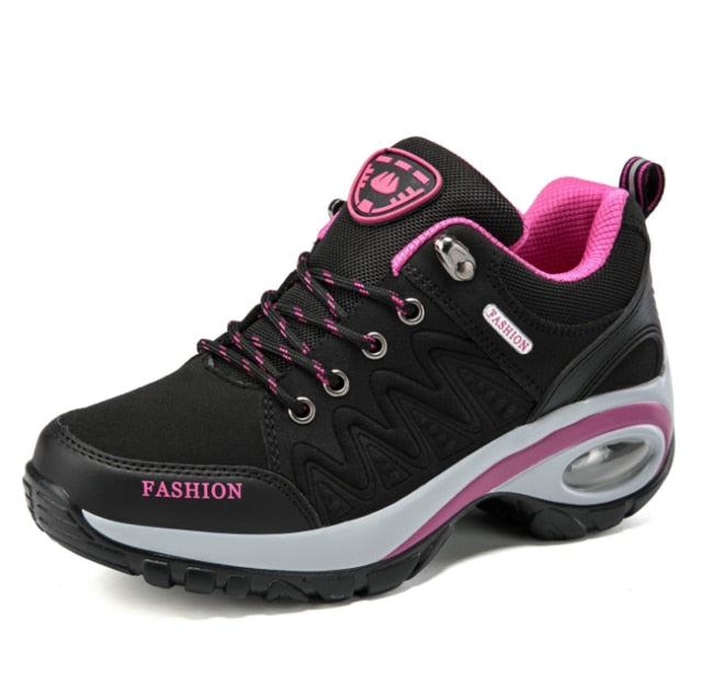 Moderne Damensneaker mit sportlichem Schnitt