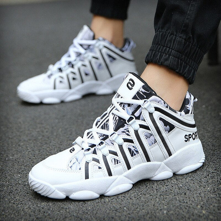 Gestreifte Sportschuhe für Männer