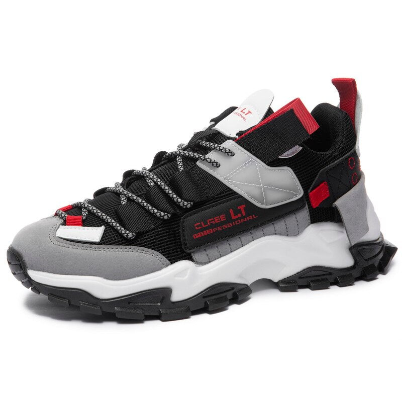 Wandersneaker für Männer mit funktionellen Details
