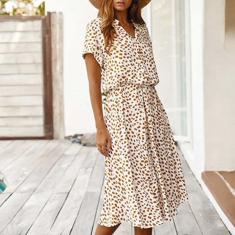 Sommerliches Midikleid mit Pünktchen-Muster