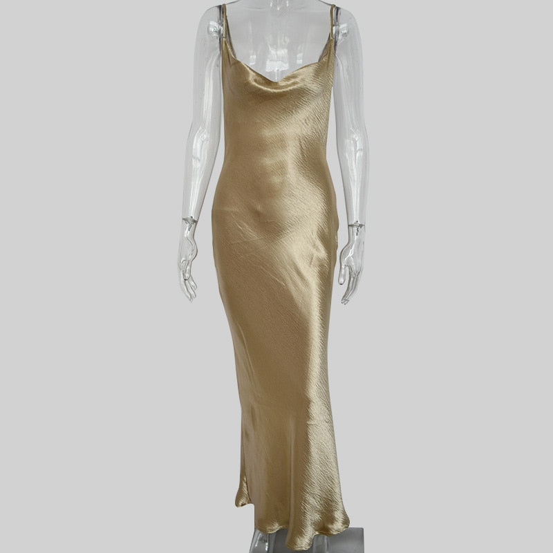 Midikleid aus Satin mit tiefem Rückenausschnitt und zarten Trägern