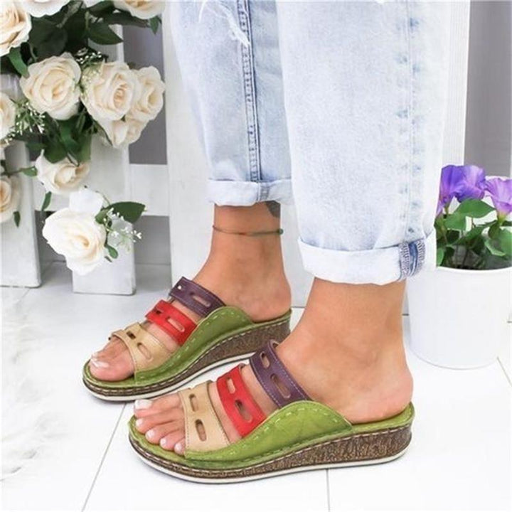 Bunte orthopädische Sommersandalen