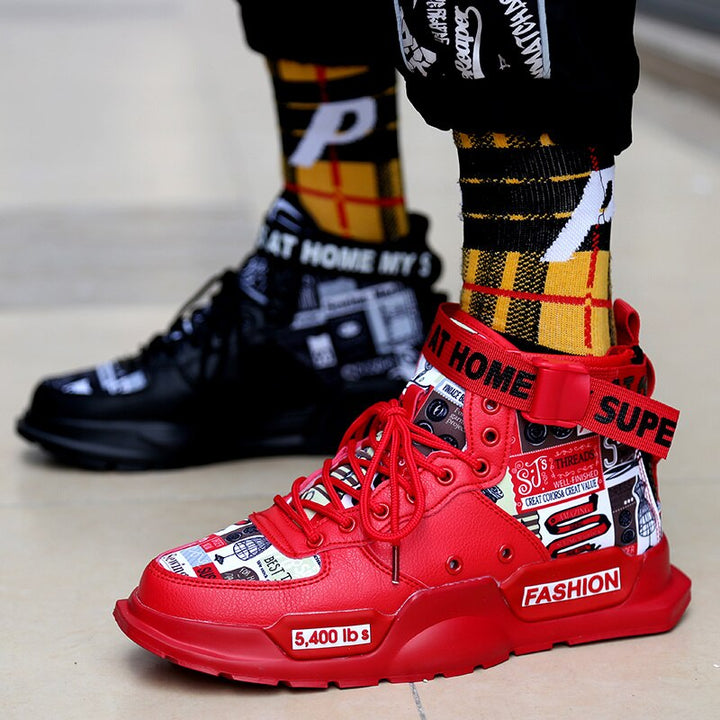 Extravagante Herren-Sneakers mit Riemen und Grafik