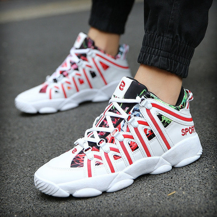 Gestreifte Sportschuhe für Männer