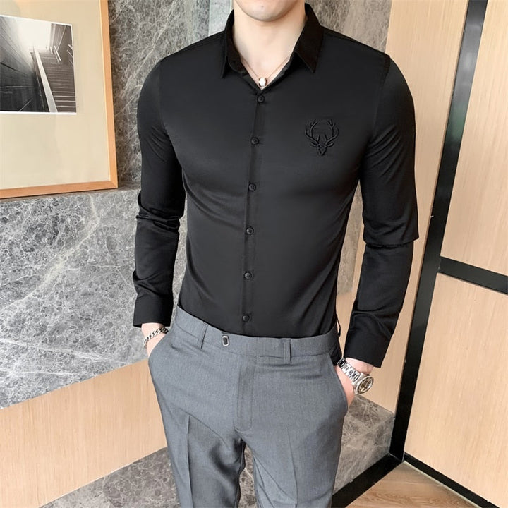 Elegantes Langarmhemd für Männer mit raffiniertem Logo