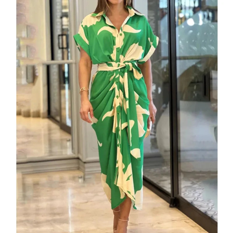 Elegantes Hemdkleid mit Krawatte