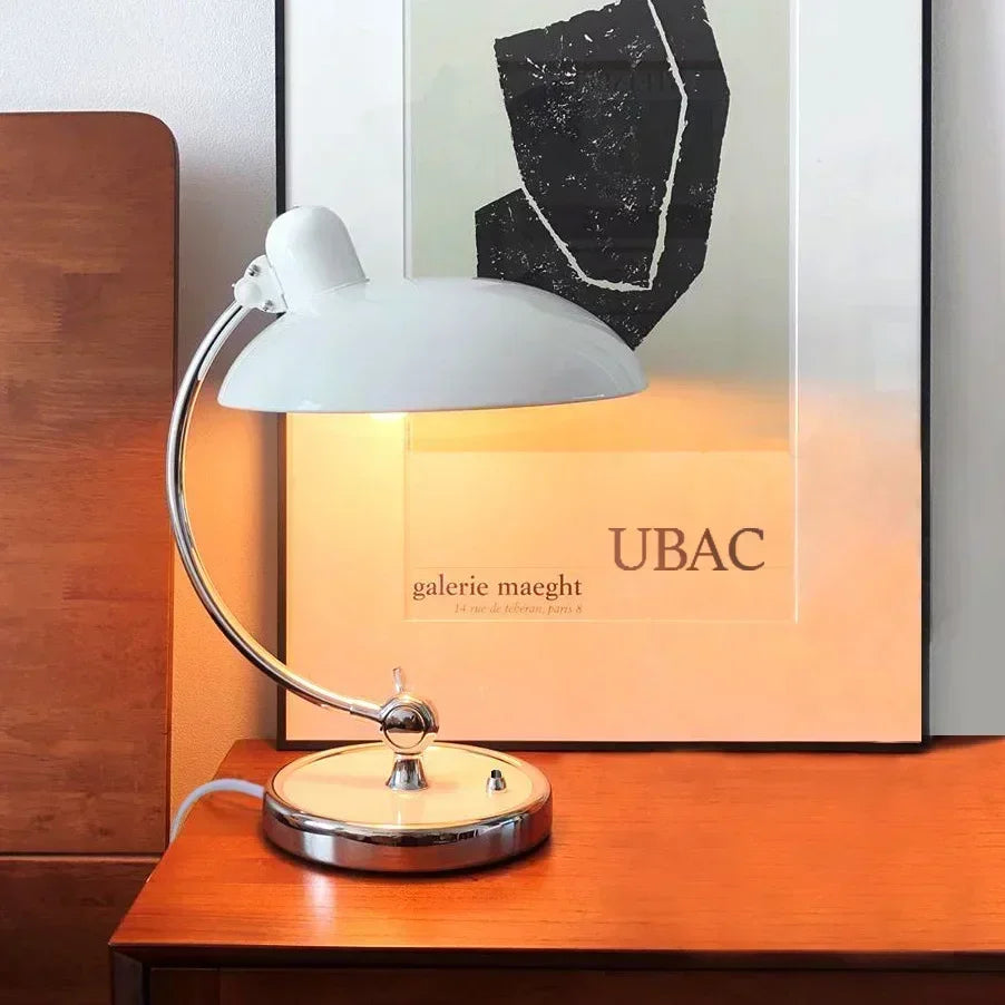 Retro Schreibtischlampe aus Metall mit verchromtem Fuss