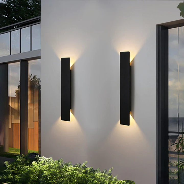 Moderne LED-Aussenleuchte mit Auf/Ab-Licht – Vertikale Wandleuchte, IP65 wasserdicht