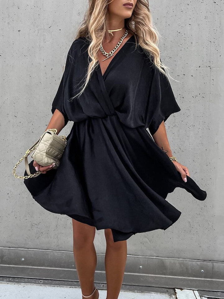 Kleid mit V-Ausschnitt Born