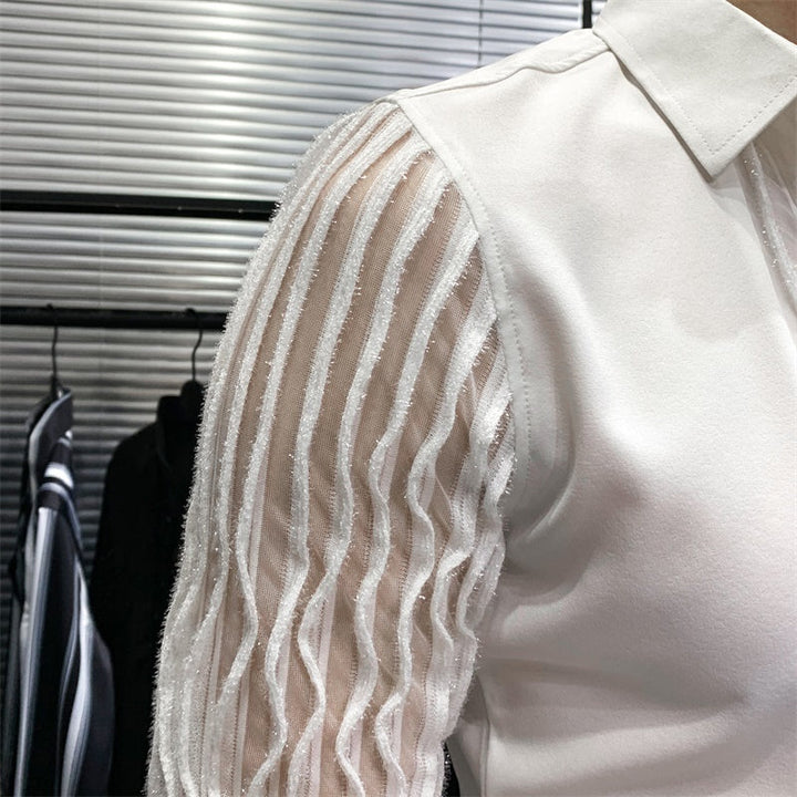 Herrenhemd mit dekorativen Ärmeln und elegantem Kragen