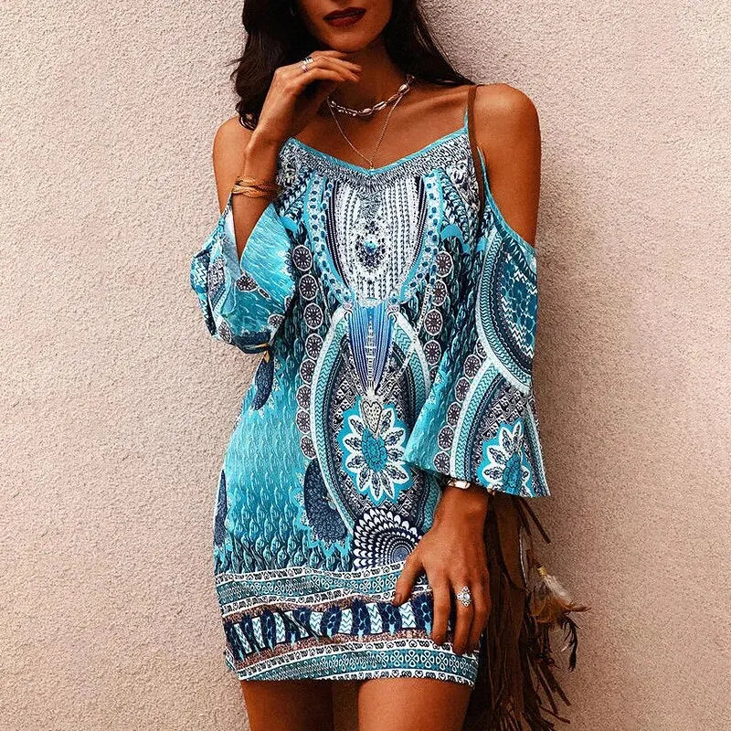 Sommerkleid mit offenen Schultern und Ethnomuster