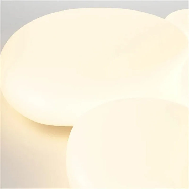 LED-Deckenleuchte in Wolkenform