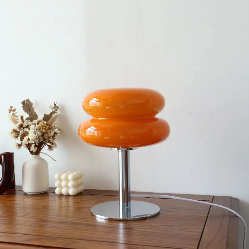 Bauhaus-Tischlampe mit Retro-Glasschirm