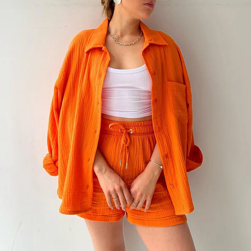 Stylisches Damenset mit Shirt und Shorts