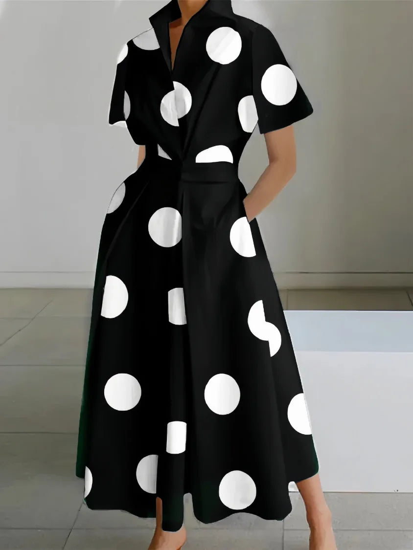 Ärmelloses Midikleid mit Kragen im minimalistischen Stil