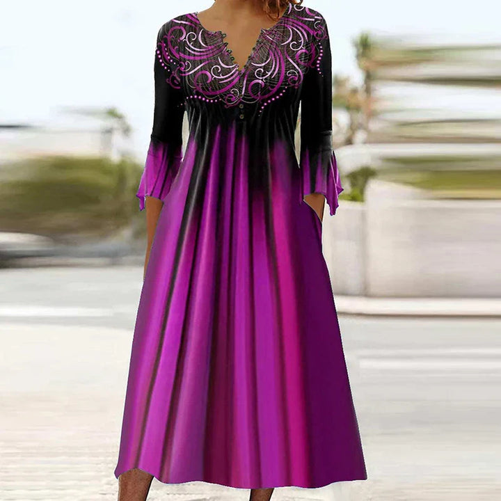 Stylisches Maxikleid mit gemustertem Ausschnitt