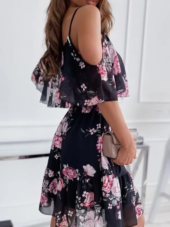 Blumenkleid mit offenen Schultern und Rüschen