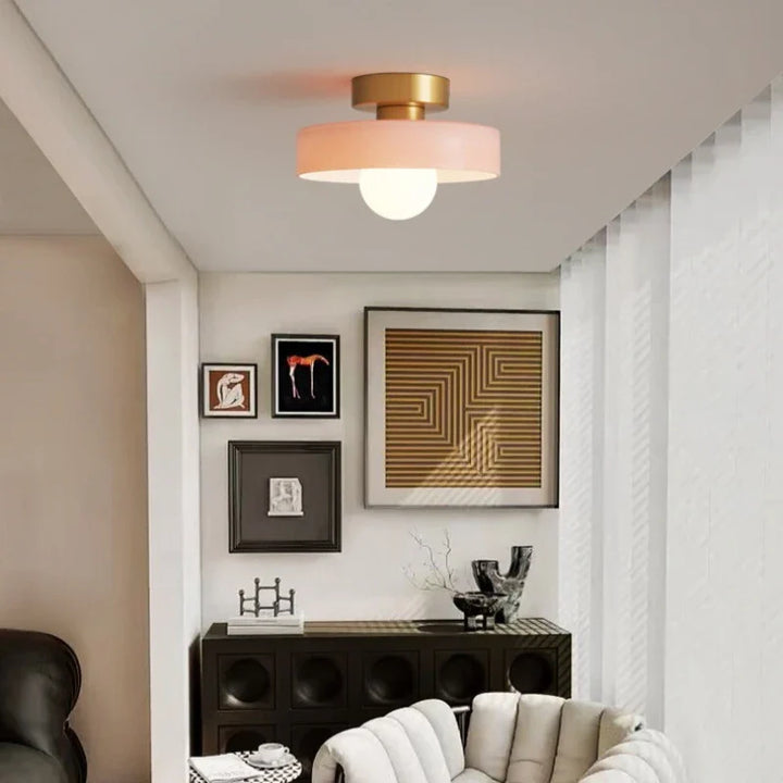 Moderne LED-Deckenleuchte – minimalistischer Deckenspiegel mit rundem Schirm